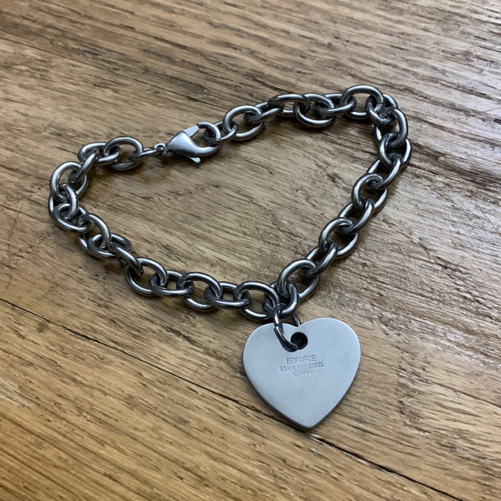 Vintage Jewelry - Bracelet Link Heart Charm
Stainless Steel by Edforce 7" (N10A)